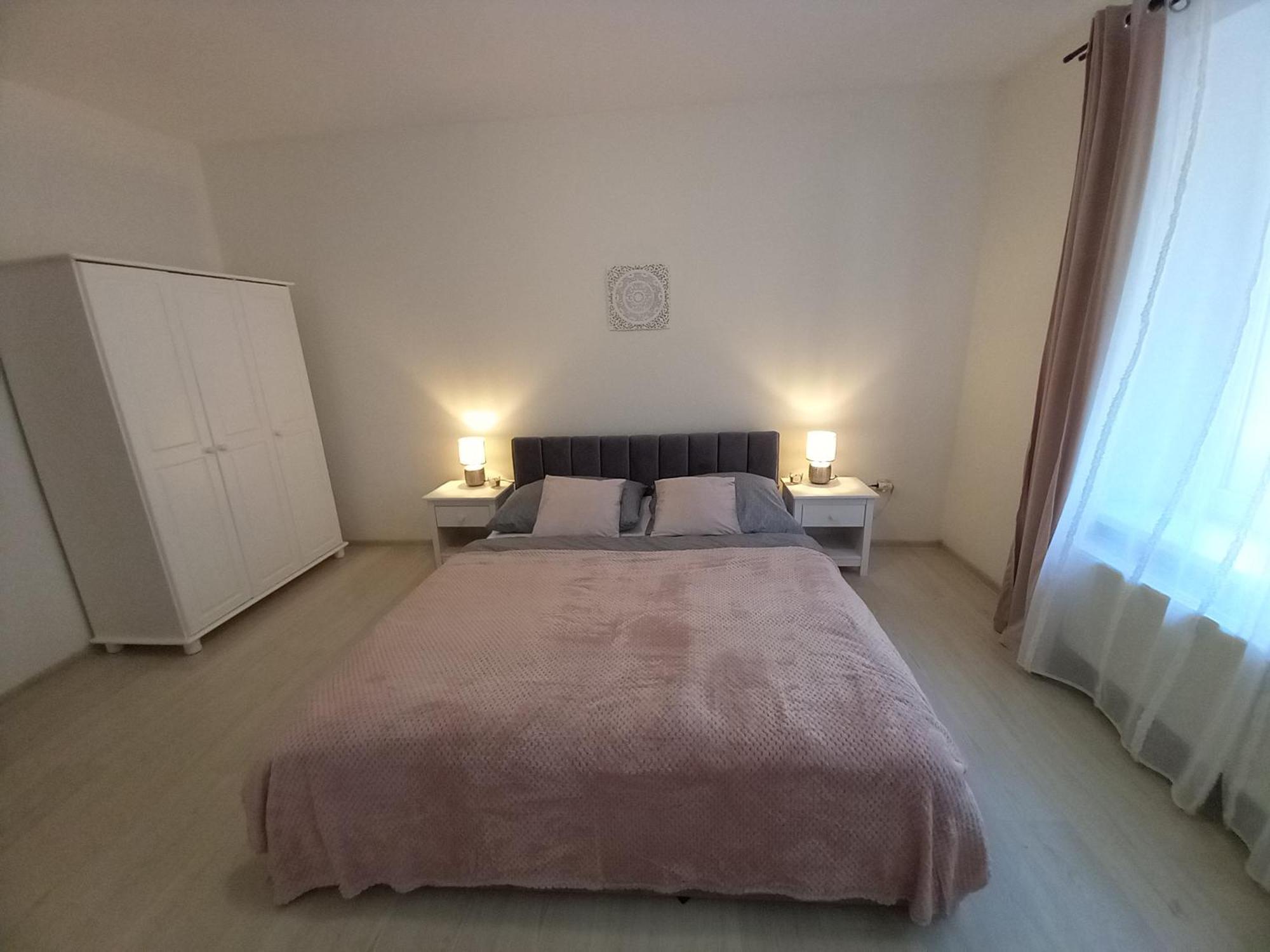 Spi V Kuklenach 1 Apartment Hradec Kralove Bagian luar foto